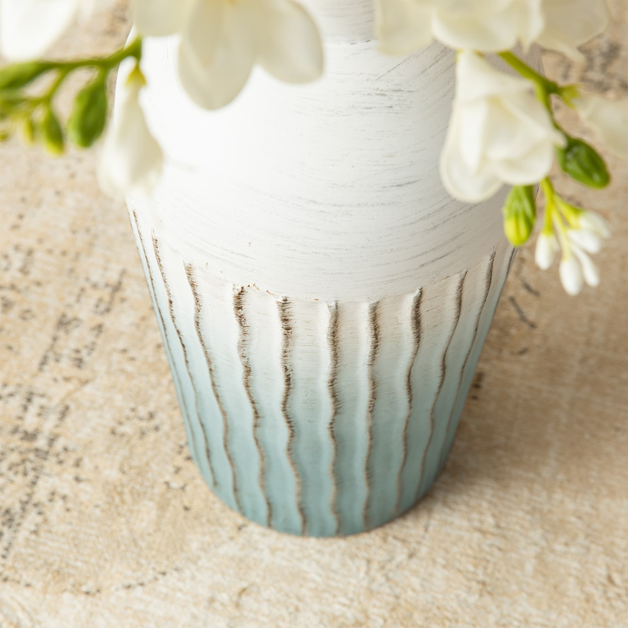 Glitzhome® Abstract Ombre Aqua Metal Floor Vases Set